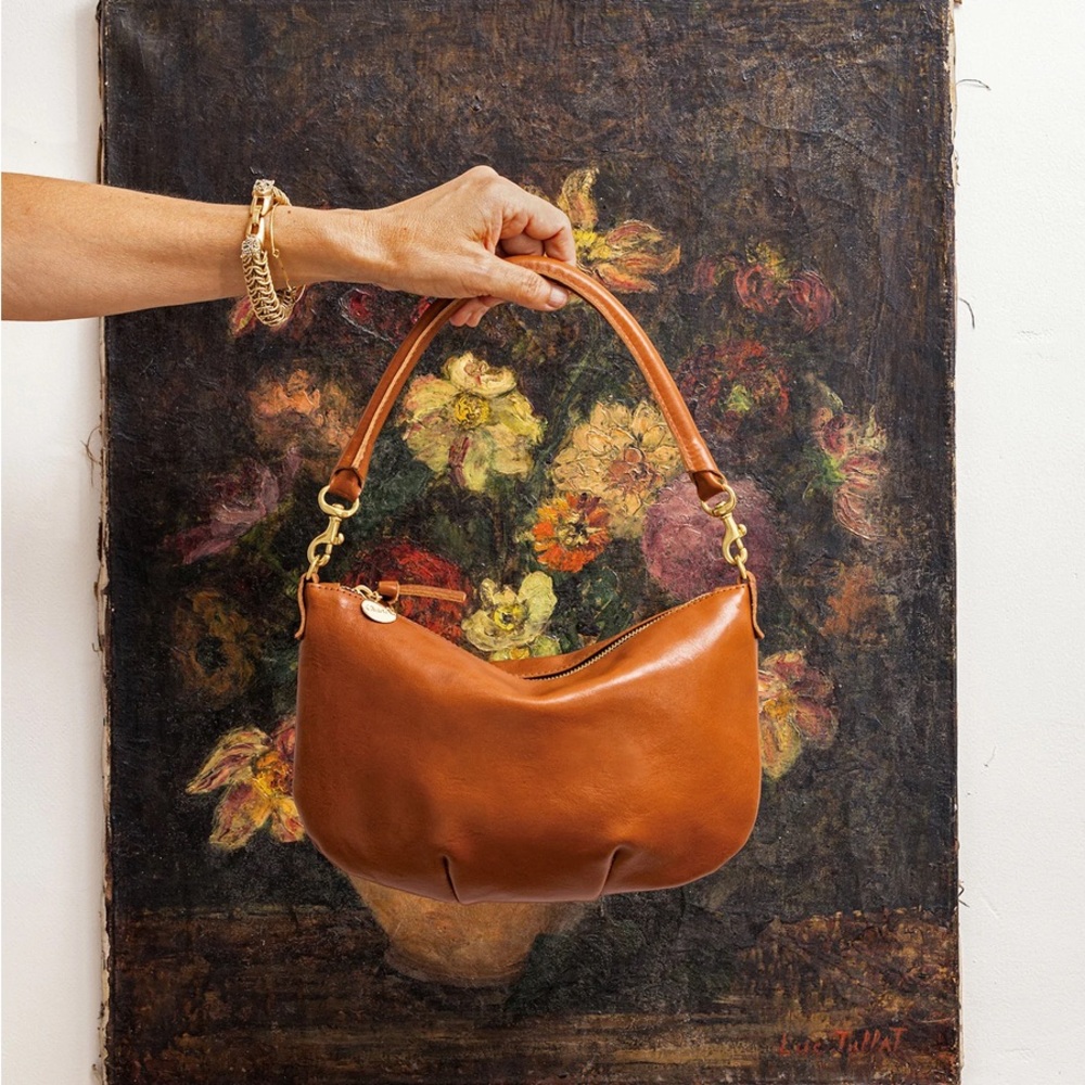 Clare V. Petit Moyen in Miel